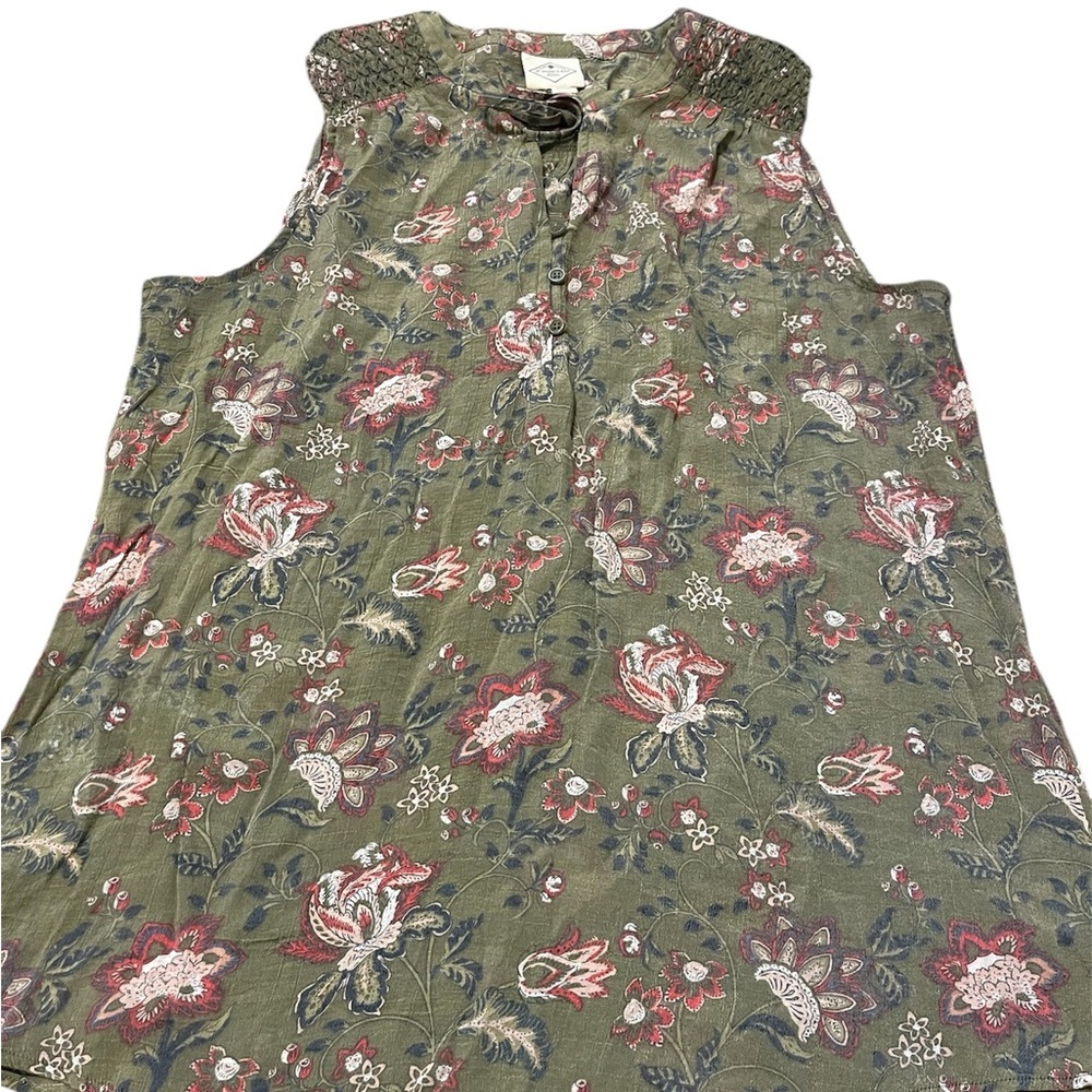 St. John’s Bay Women’s Sleeveless Floral Olive Green Top